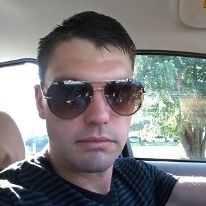 Meet your Posher, Joel